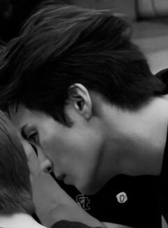 MARK LEE